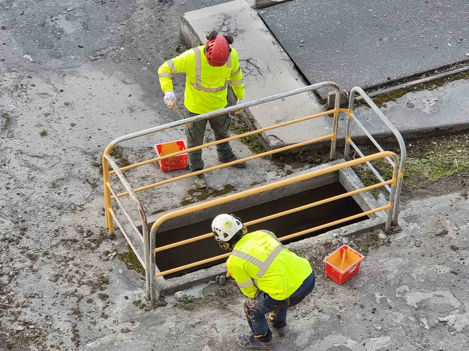 Peinture industrielle garde-corps Lafarge par 2KM